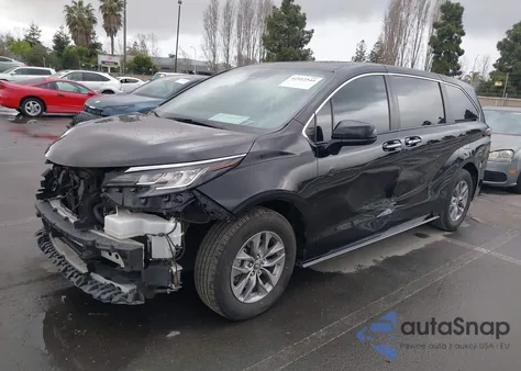 2022 Toyota Sienna Xle z USA, uszkodzony, nr VIN 5TDYRKEC8NS126392